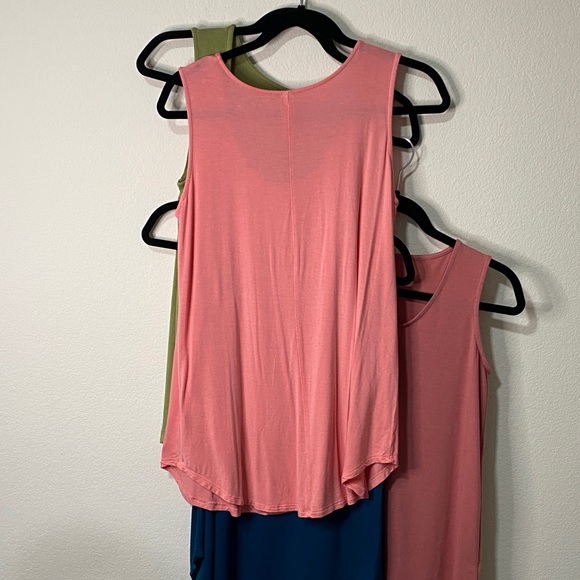 Lot of 4 Women's Sleeveless Tank Top Tunic - Picture 2 of 14